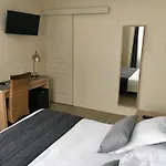 Jules Hotel 2*