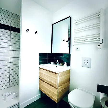 Jules Hotel