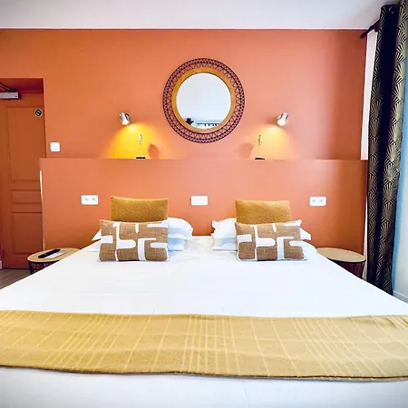 Jules Hotel 2*