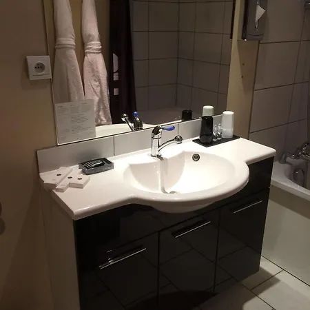 Jules Hotel 2*