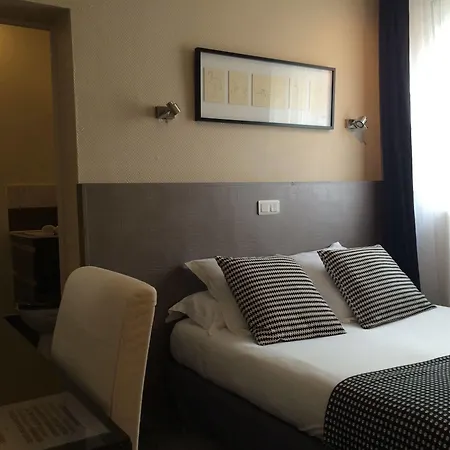 Hotel Jules 2*