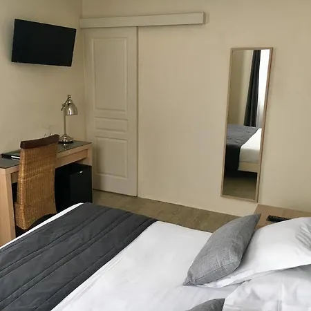 Jules Hotel 2*